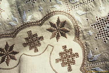 Cyprus_Lefkara_Lefkaritika_1_Handicrafts_lrg