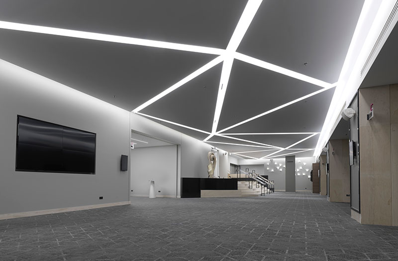 Επαναλειτουργεί πλήρως ανακαινισμένη η αίθουσα Ballroom του Crowne Plaza Athens City Centre